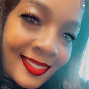 Meet your Posher, Clara